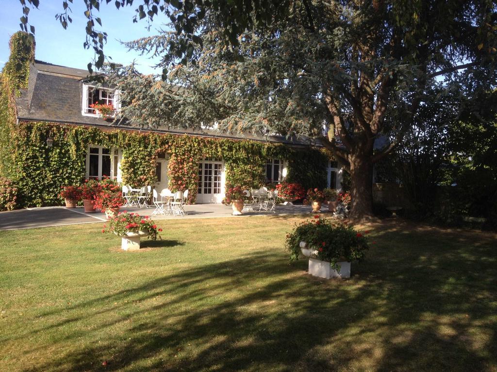 Le Petit Pont Otel Moncé-en-Belin Dış mekan fotoğraf